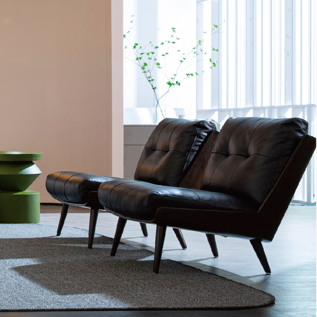 Black Leather Lounge Chair